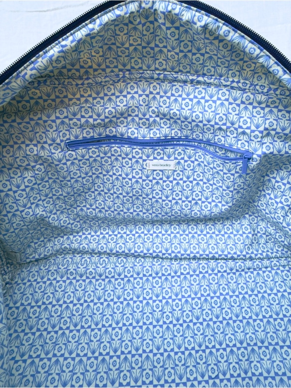 Vera Bradley Daffodils Large Miramar Weekender - Picture 6 of 13